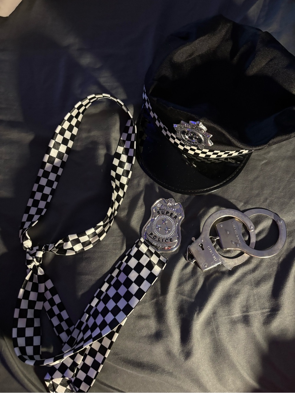 Police Costume Accessory Set Hat Badge Handcuffs Tie Adult Halloween Dress Up
